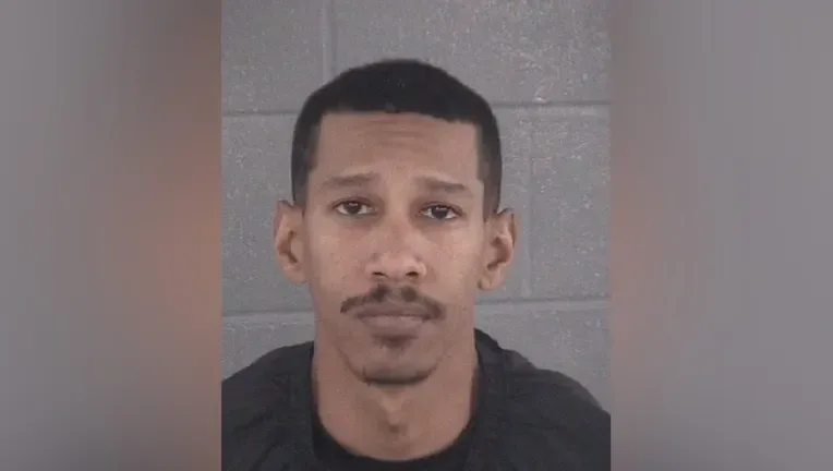 🚨 Cảnh sát bị bắt vì bạo lực gia đình — bị tạm giam không cho tại ngoại