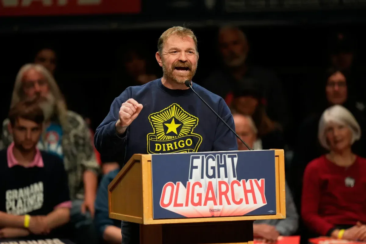 Democrats Begin Turning Away from Graham Platner — Warnings of 'Political Civil War' Emerge Internally