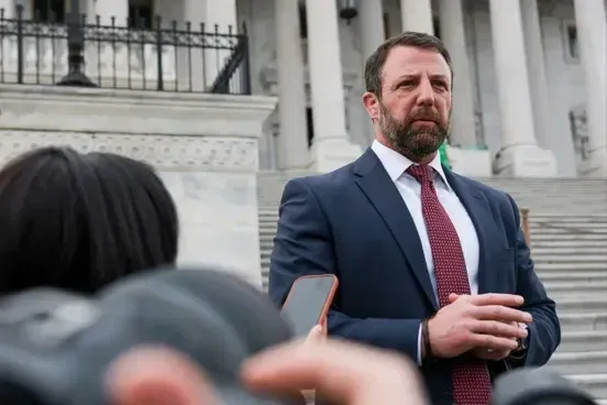 Demócratas de California realizan recaudación de fondos en resort de lujo con paquetes de hasta $100,000