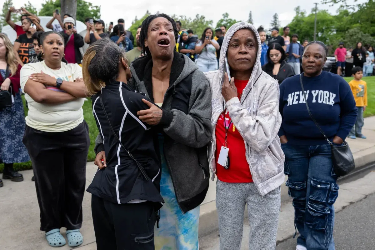 Học sinh thiệt mạng trong vụ nổ súng tại trường trung học California, nghi phạm bỏ trốn