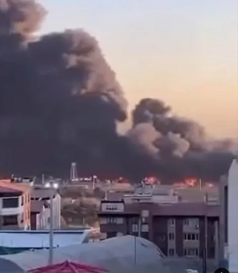 Ataque aéreo contra el aeropuerto Mehrabad en Teherán provoca densas columnas de humo