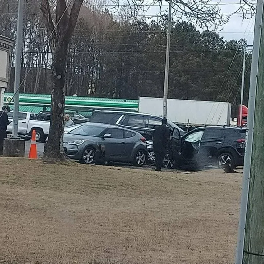 Suspected Federal Vehicles Crash in Norcross, Buford Hwy Temporarily in Chaos